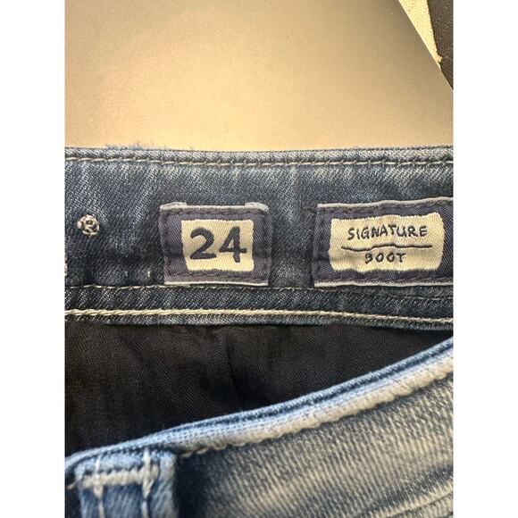 Miss Me Rhinestone western women’s Jean size 24 bootcut - Picture 9 of 10